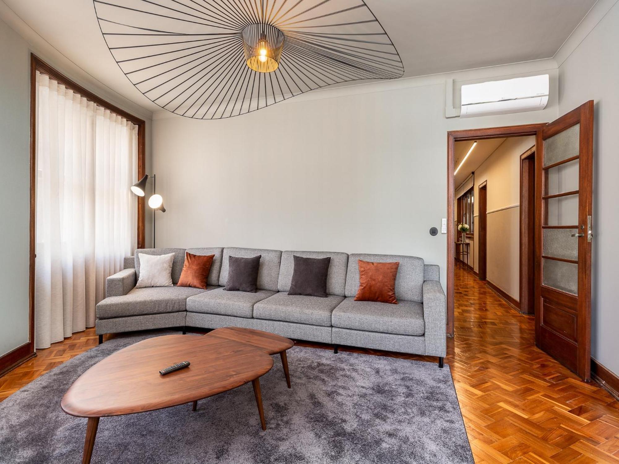 Spacious Family In Apartment